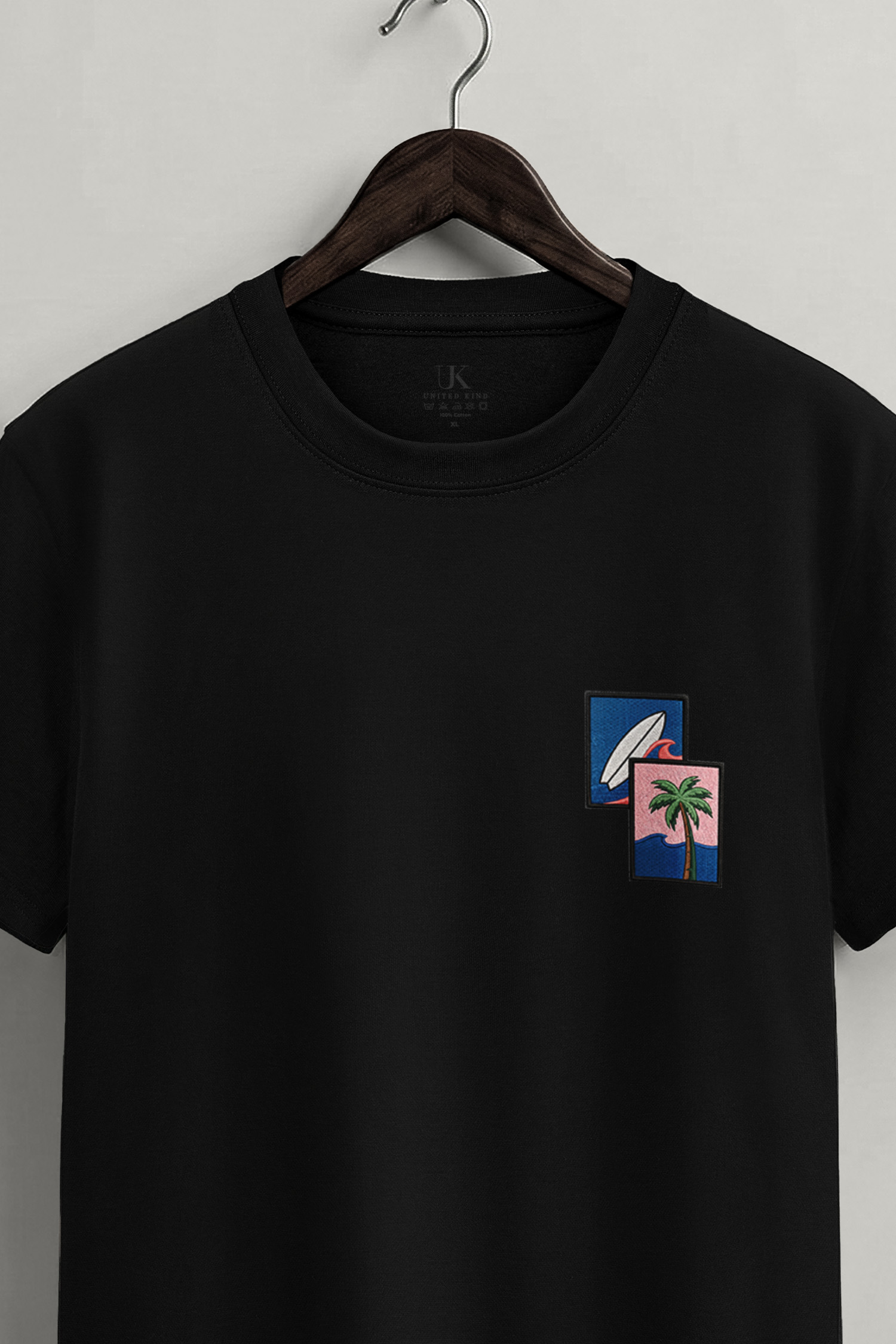 t-shirt-man-a-hanger-front-zoom1-black-5766.jpg