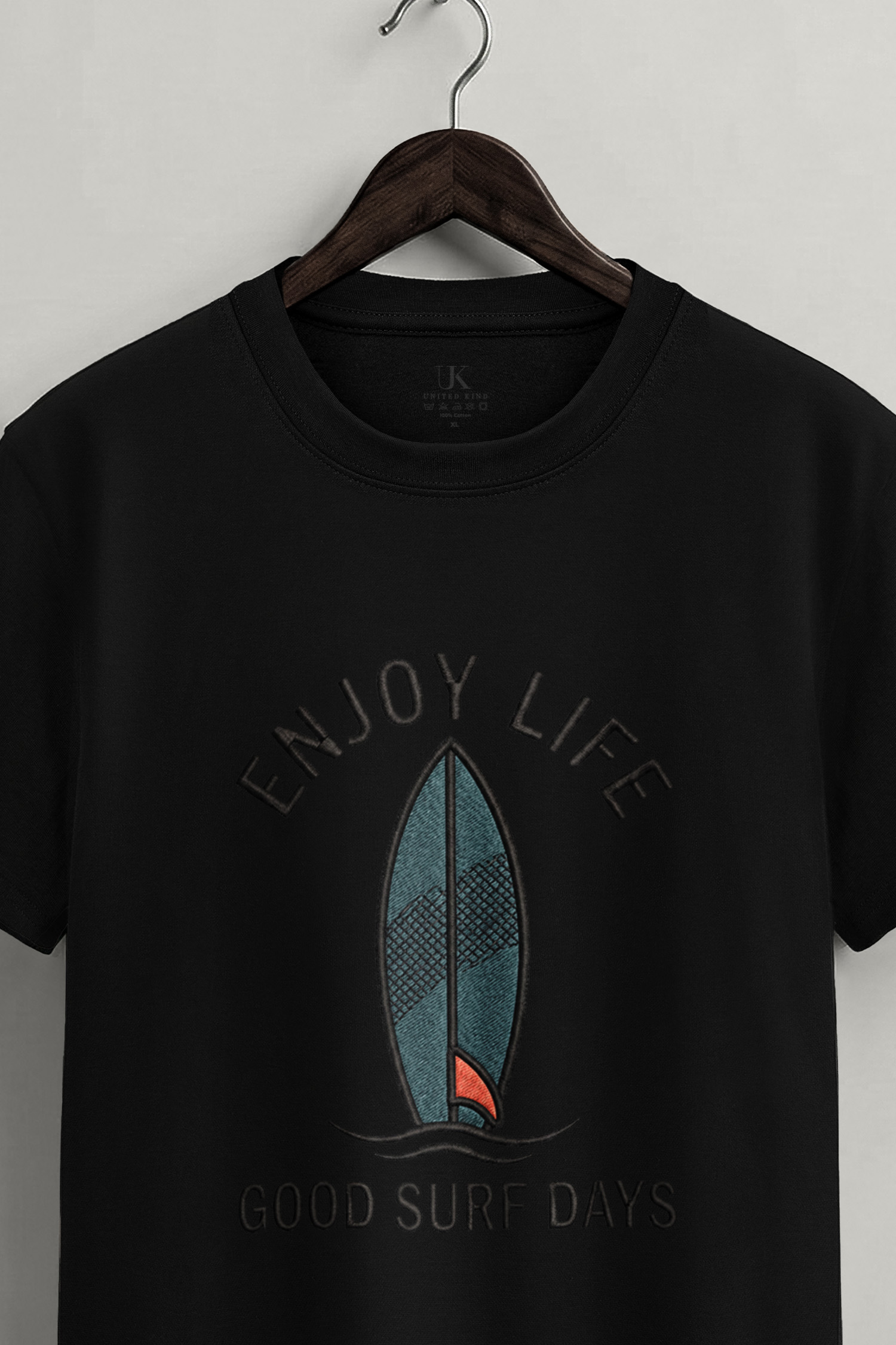 t-shirt-man-a-hanger-front-zoom1-black-5768.jpg