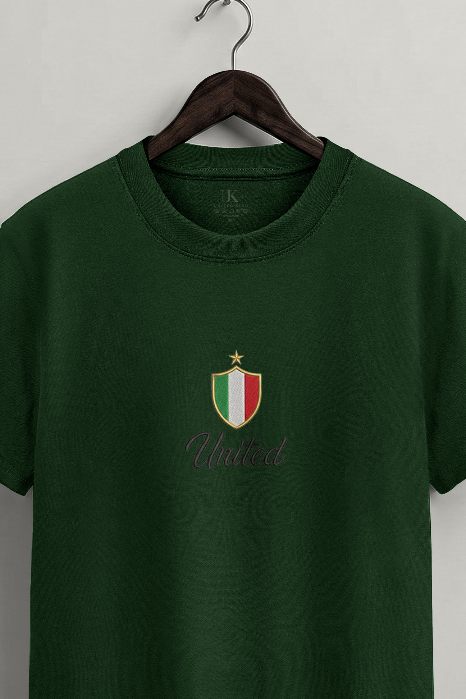 t-shirt-man-a-hanger-front-zoom1-green-5758.jpg