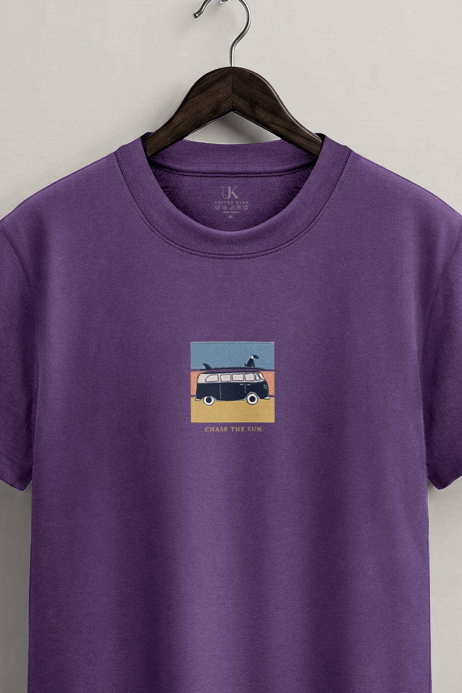 t-shirt-man-a-hanger-front-zoom1-purple-5717.jpg