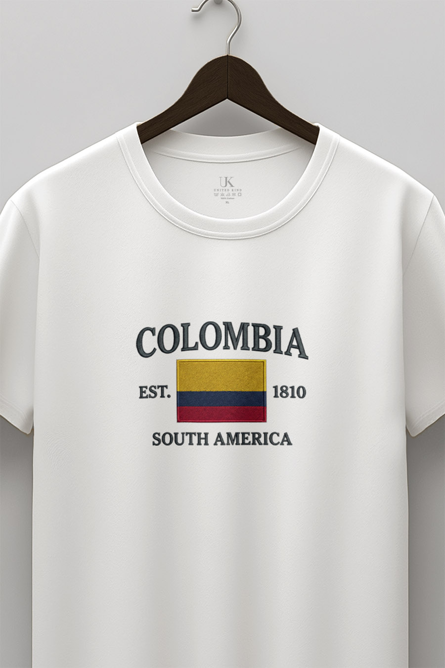 t-shirt-man-a-hanger-front-zoom1-white-5774.jpg