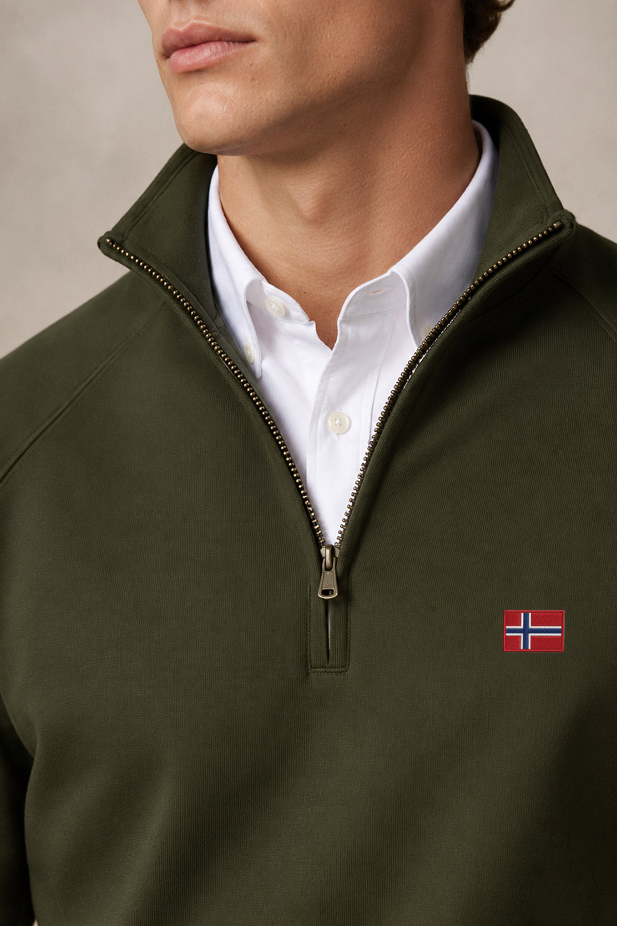 halfzip-man-a-g20-front-zoom2-xaki-6006.jpg