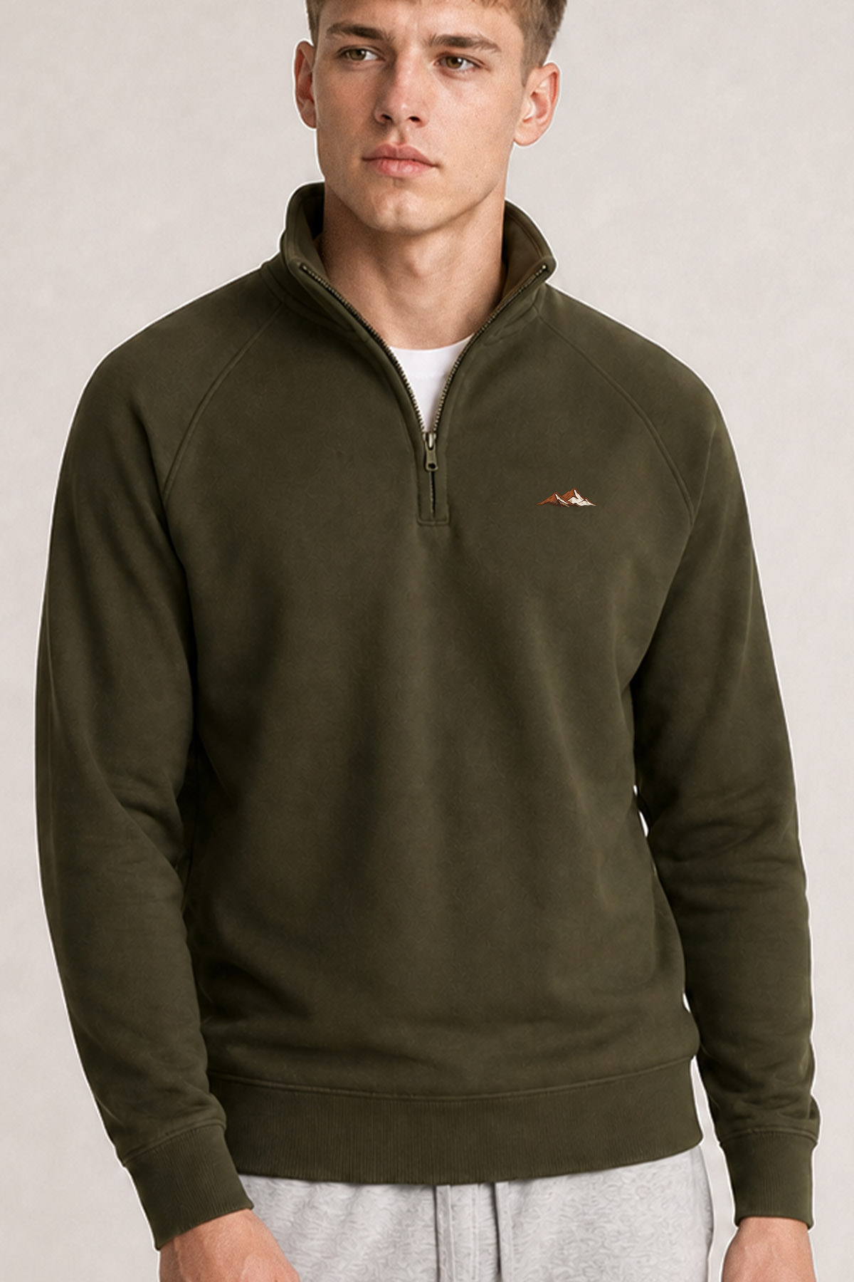 halfzip-man-a-g40-front-zoom2-xaki-6110.jpg