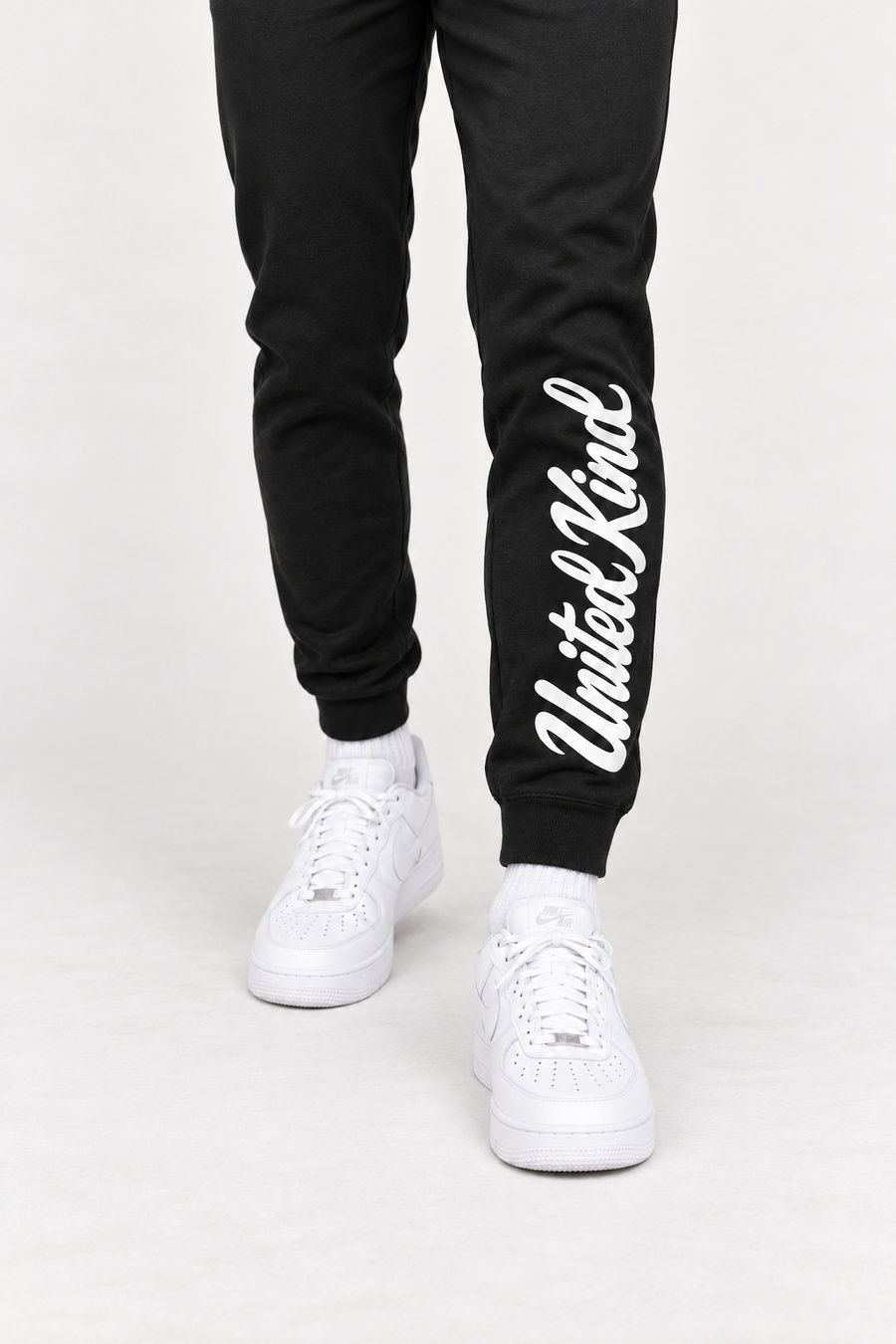 panteloni-jogger-andriko-a-g1-place-1-black-6028.jpg