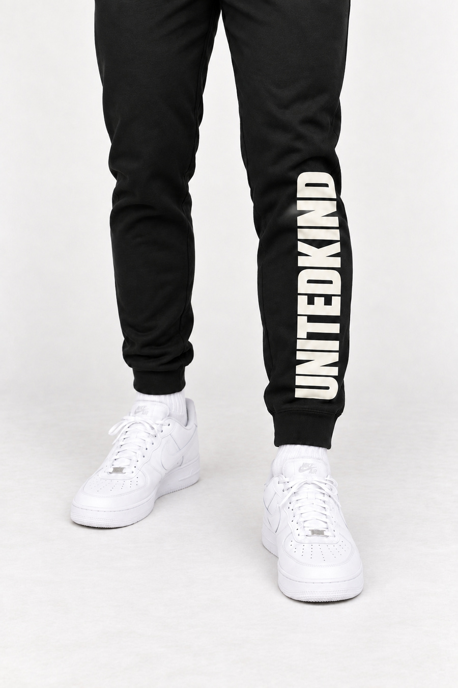 panteloni-jogger-andriko-a-g1-place-1-black-6029.jpg