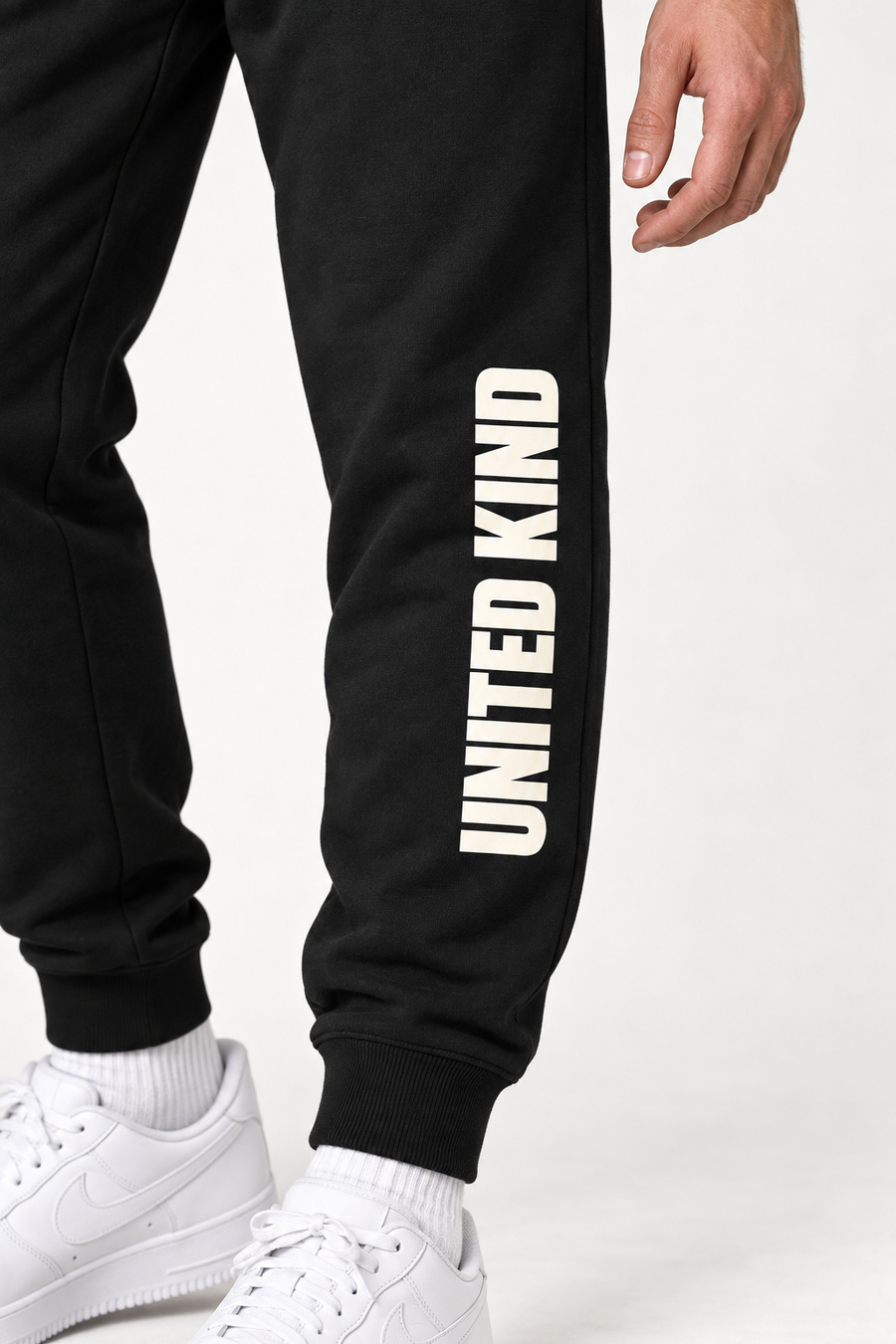 panteloni-jogger-andriko-a-g1-place-5-black-6029.jpg